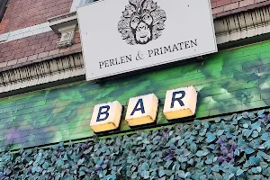 Perlen & Primaten Bar image