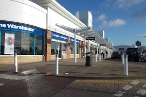 Island Green Retail Park image