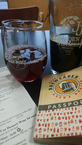 Winery «Cascade Winery», reviews and photos, 4665 Broadmoor Ave SE, Grand Rapids, MI 49512, USA