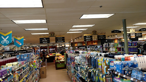 Grocery Store «Quality Food Center», reviews and photos, 460 E North Bend Way, North Bend, WA 98045, USA