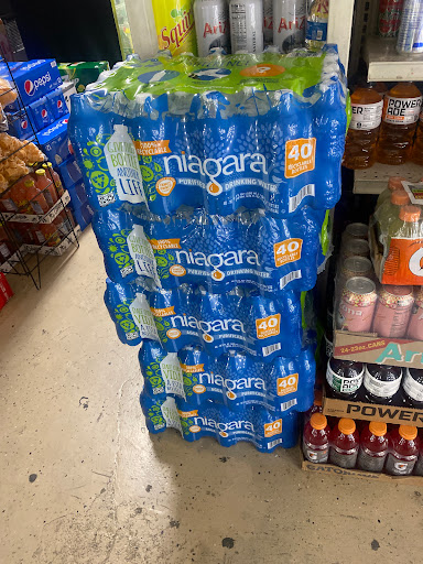 Grocery Store «Parkview Market», reviews and photos, 515 S Cardinal Ave, Stockton, CA 95215, USA