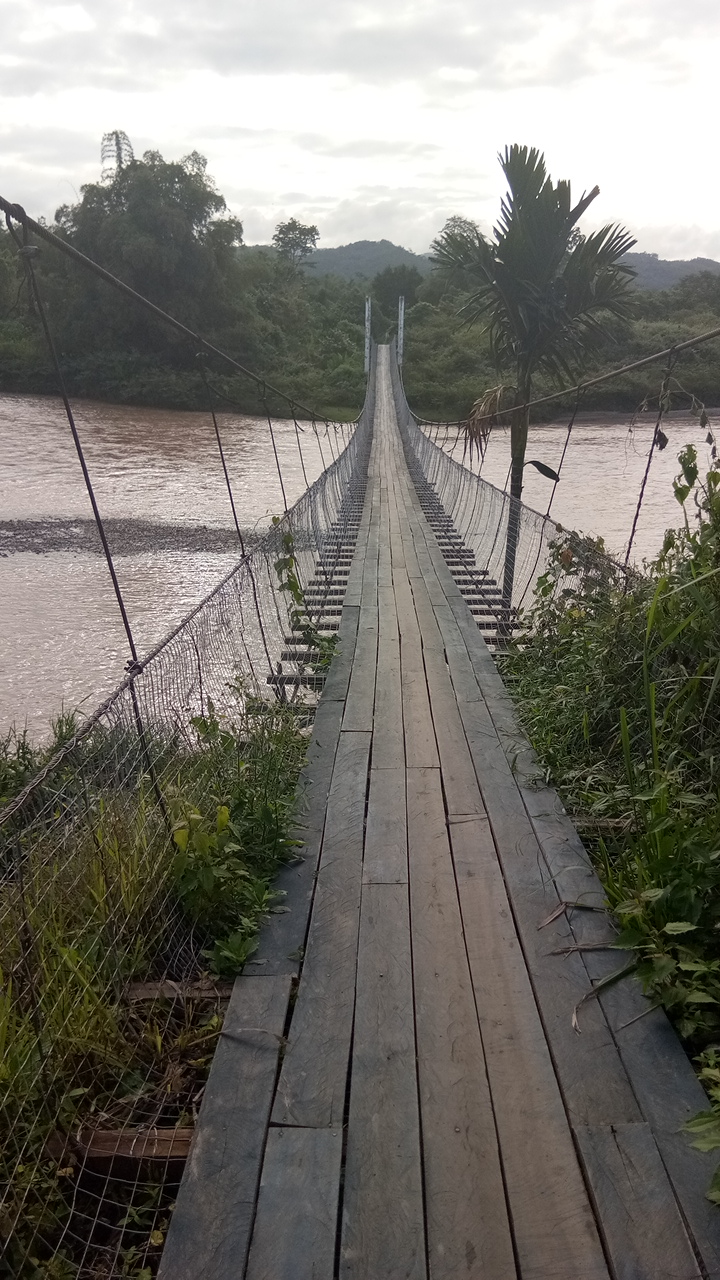 Jambatan Gantung KG. Baginda