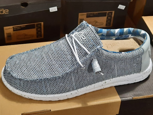 Outdoor Sports Store «Mayodan Outdoor Sports», reviews and photos, 400 W Main St, Mayodan, NC 27027, USA