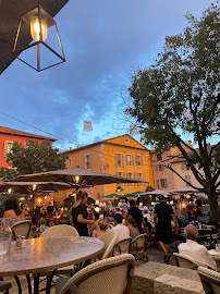 Atmosphère du Restaurant Café des Arcades à Valbonne - n°18