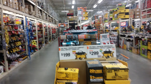 Home Improvement Store «The Home Depot», reviews and photos, 18700 Meyers Rd, Detroit, MI 48235, USA
