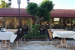 مطعم بيت ورد image