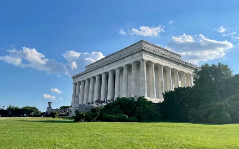 Lincoln Memorial image