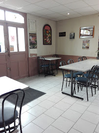 Atmosphère du Restaurant Au P'tit Resto à Mazé-Milon - n°1