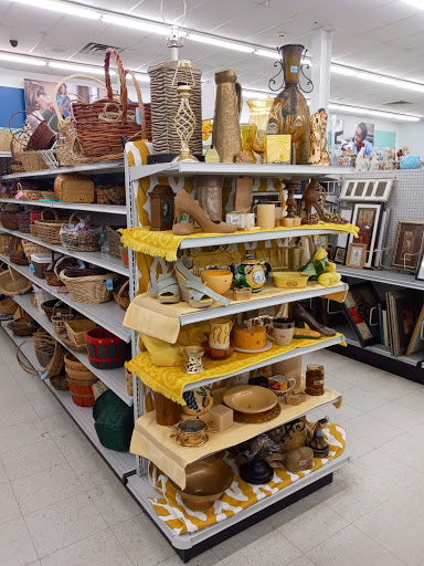 Thrift Store «Green Bay East Goodwill Retail Store & Training Center», reviews and photos