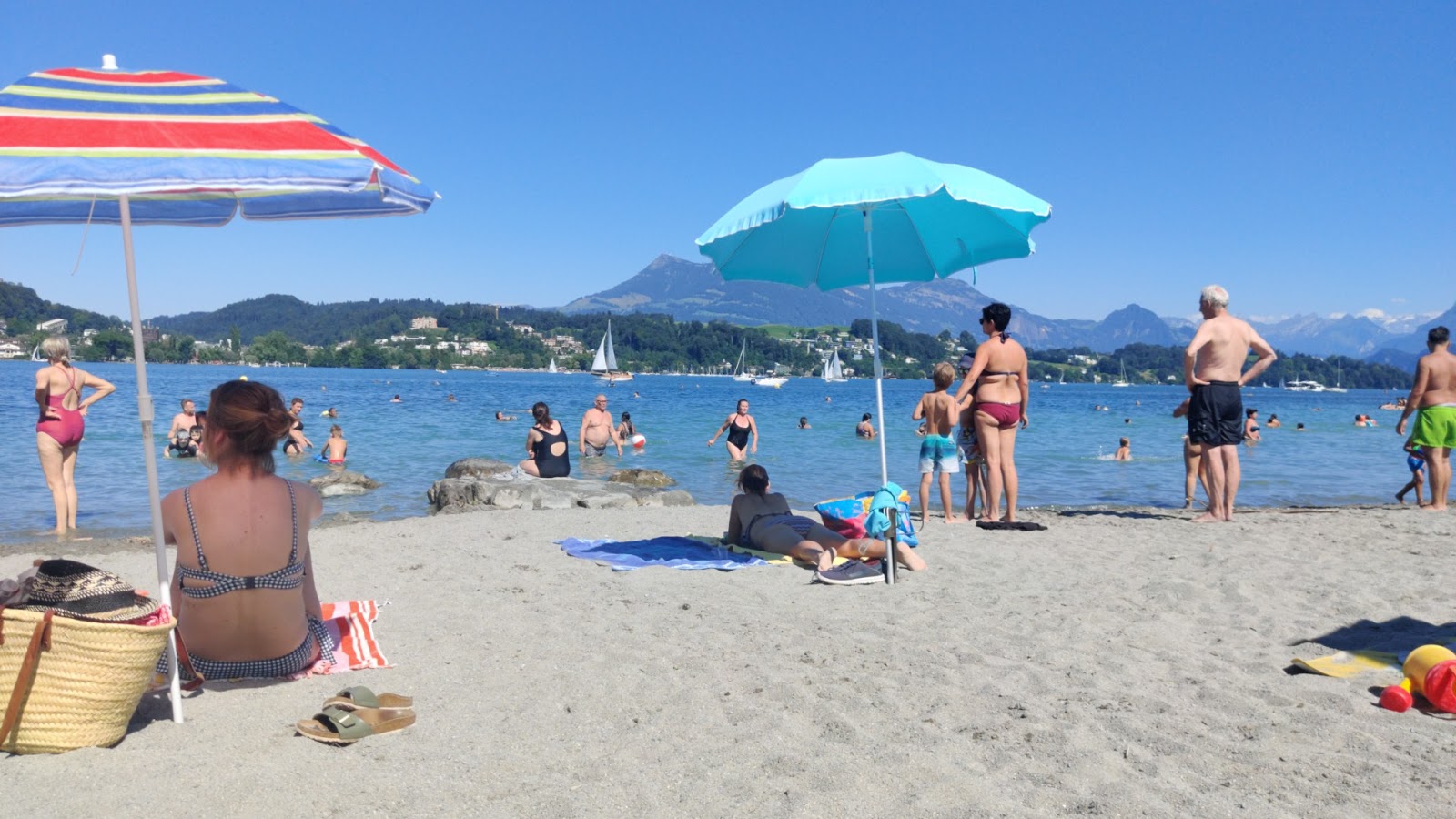 Photo de Ufschotti Beach - recommandé pour les voyageurs en famille avec des enfants