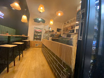 Atmosphère du Restaurant Makito - Sushiburrito & Poké à Bordeaux - n°1