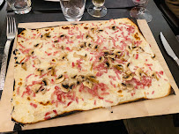 Tarte flambée du Restaurant de spécialités alsaciennes L'Argentoratum à Strasbourg - n°1