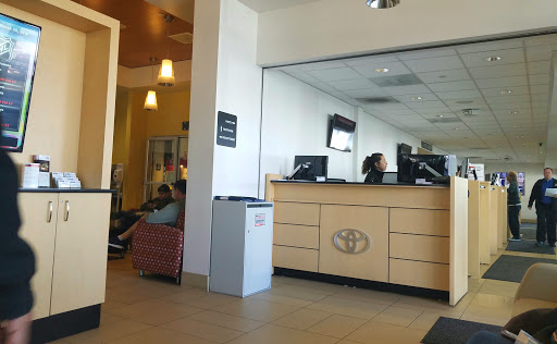 Toyota Dealer «Frank Toyota», reviews and photos