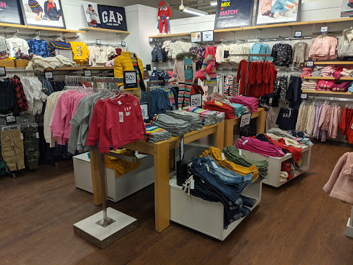Clothing Store «Gap Outlet», reviews and photos, 250 N Plainfield Rd, West Lebanon, NH 03784, USA