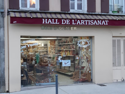 Hall de l'artisanat à Cogolin