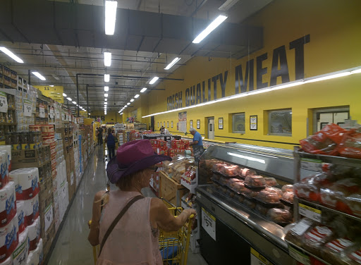 Grocery Store «Food 4 Less», reviews and photos, 131 Spreckels Ave, Manteca, CA 95336, USA