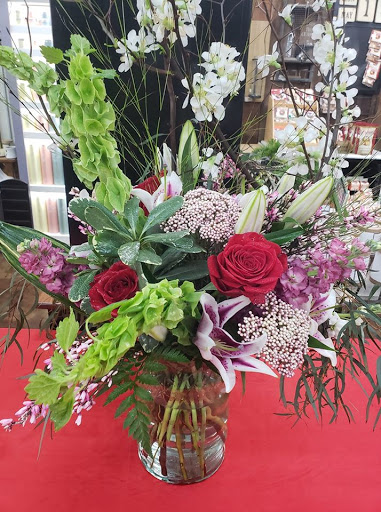 Florist «Sharp Floral & Gifts», reviews and photos, 584 Broadway Ave, New Johnsonville, TN 37134, USA