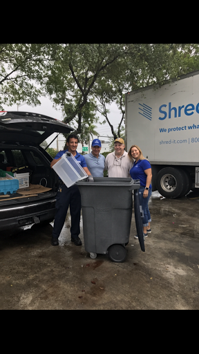 Insurance Agency «Allstate Insurance Agent: Domingo R. Bravo», reviews and photos