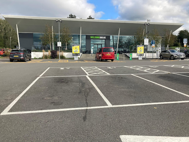 Reviews of Welcome Break Sarn Park Services M4 in Bridgend - Gas station