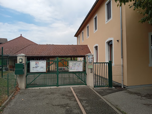 Centre aéré et de loisirs pour enfants Centre de loisirs inter-communal Porte-de-Savoie