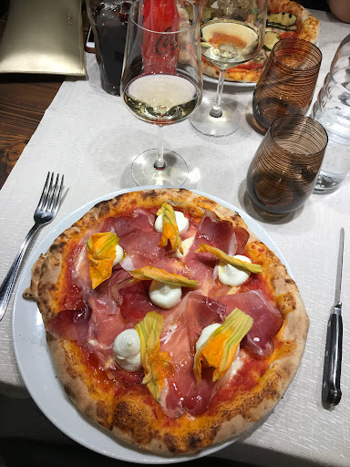 Delight Restaurant in Nerviano, Città Metropolitana di Milanoo
