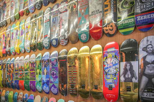 Snowboard Shop «The Vault - Snowboards & Skateboards», reviews and photos, 227 G St, Davis, CA 95616, USA