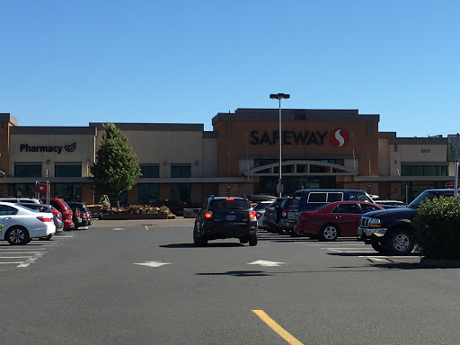 Grocery Store «Safeway», reviews and photos, 1815 4th St, Tillamook, OR 97141, USA