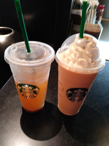 Shopping Mall «Hawks Prairie Village Mall», reviews and photos, 1243 Marvin Rd NE, Lacey, WA 98516, USA