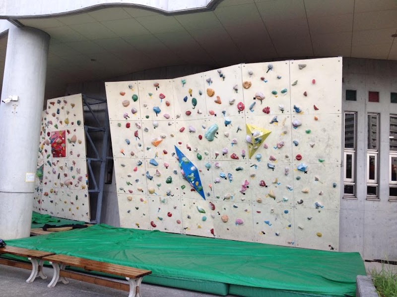 奥武山公園運営管理事務所 沖縄県那覇市奥武山町 企業のオフィス グルコミ