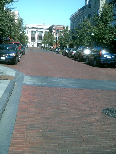 Sportswear Store «Fleet Feet Sports - Oak Park», reviews and photos, 102 N Marion St, Oak Park, IL 60301, USA