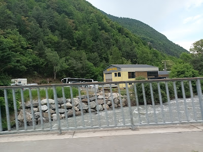 Pont de Salins-Fontaine sur le Doron de Bozel à Moutiers