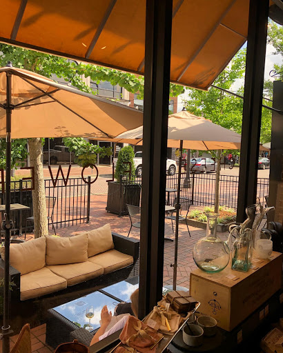 Wine Bar «The Carriage Wine and Market», reviews and photos, 121 E Mobile St, Florence, AL 35630, USA