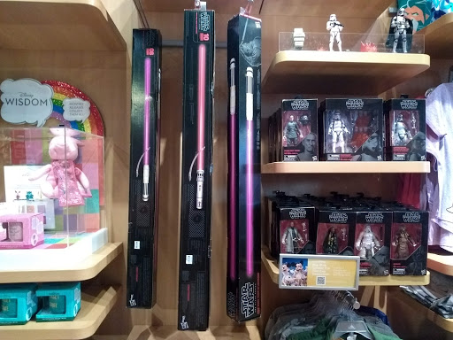 Toy Store «Disney Store», reviews and photos, 8001 So. Orange Blosson Trl, Orlando, FL 32809, USA
