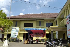 Balai Desa Ciwaru image