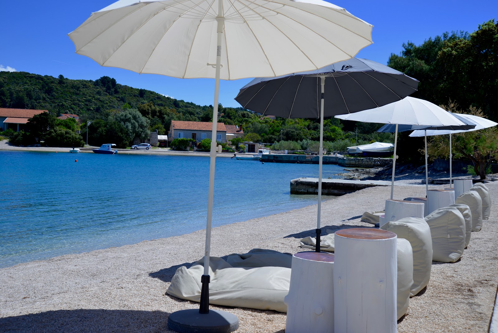 Photo of Zrnovo beach with small bay