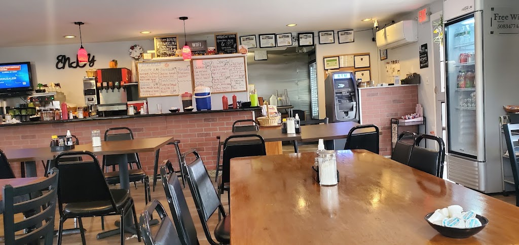 Churchill's Village Eatery 01518