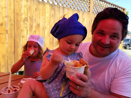 Ice Cream Shop «Kilwins Minocqua- Chocolates, Fudge and Ice Cream», reviews and photos, 320 Oneida St, Minocqua, WI 54548, USA