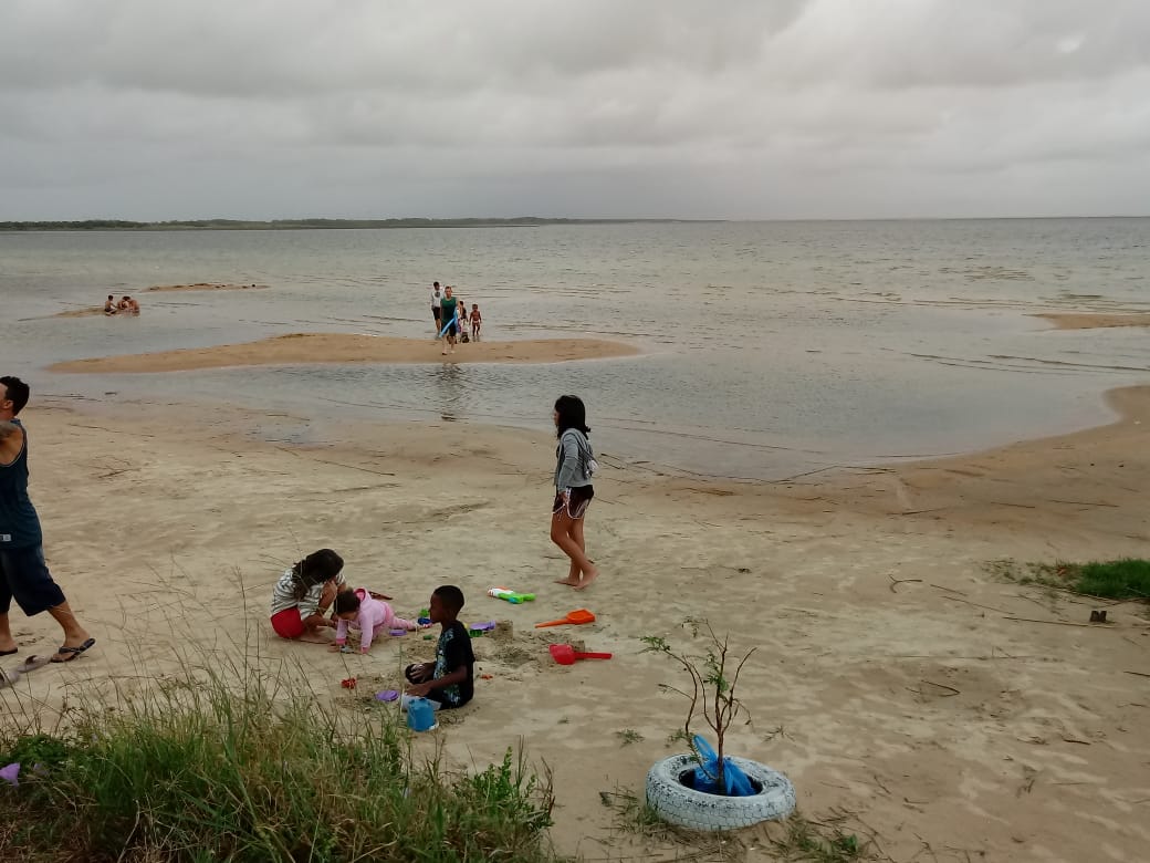 Praia de Bacupari'in fotoğrafı - rahatlamayı sevenler arasında popüler bir yer