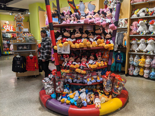 Toy Store «Disney Store», reviews and photos, E Golf Rd & N Meacham Rd, Schaumburg, IL 60173, USA