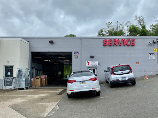 Kia Dealer «Monroeville Kia», reviews and photos, 3721 William Penn Hwy, Monroeville, PA 15146, USA