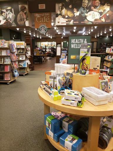 Book Store «Barnes & Noble», reviews and photos, 235 Daniel Webster Hwy, Nashua, NH 03060, USA