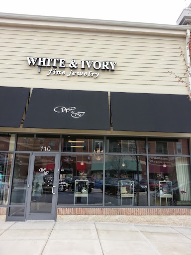 Jeweler «White & Ivory Fine Jewelry», reviews and photos, 1610 Village Market Blvd SE #110, Leesburg, VA 20175, USA