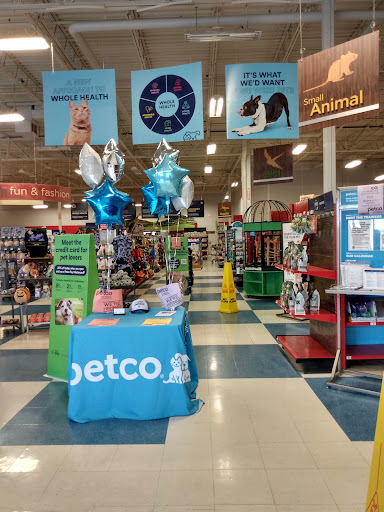 Pet Supply Store «Petco Animal Supplies», reviews and photos, 1231 Crossing Meadows Dr, Onalaska, WI 54650, USA