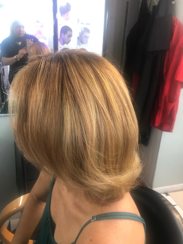 FANTASTIC BEAUTY SALON 33317