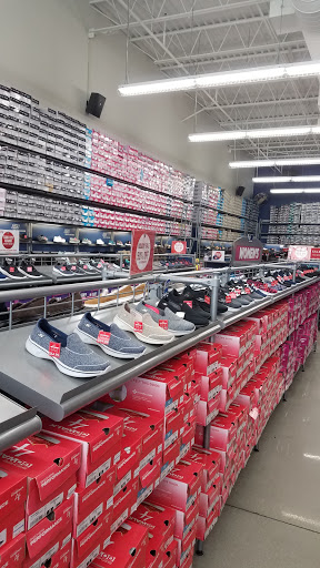 Shoe Store «SKECHERS Factory Outlet», reviews and photos, 121 N Arkansas Ave #316, Atlantic City, NJ 08401, USA