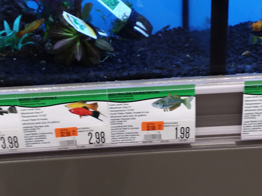 Pet Supply Store «Pet Supplies Plus», reviews and photos, 13360 W 87th St Pkwy, Lenexa, KS 66215, USA