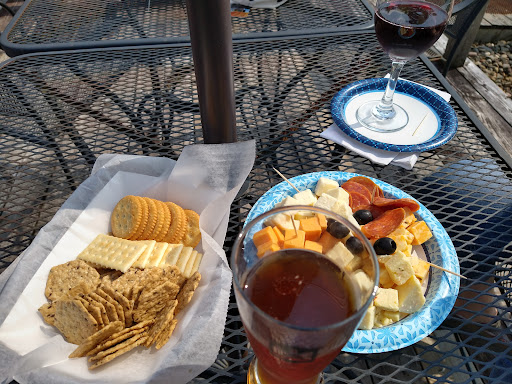 Winery «Greene Eagle Winery», reviews and photos, 2576 Davis Peck Rd, Cortland, OH 44410, USA