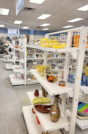 Thrift Store «Goodwill Industries of New Mexico - Coors at Paseo», reviews and photos