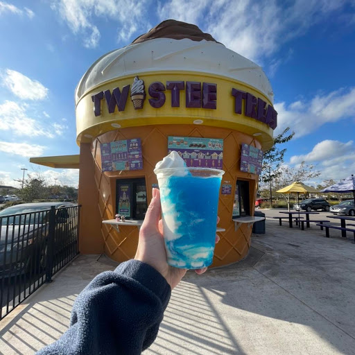 Ice Cream Shop «Twistee Treat Valrico», reviews and photos, 1886 FL-60, Brandon, FL 33511, USA