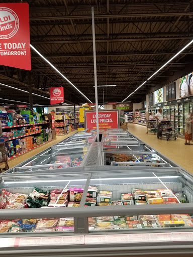 Supermarket «ALDI», reviews and photos, 1365 Lee St, Des Plaines, IL 60018, USA